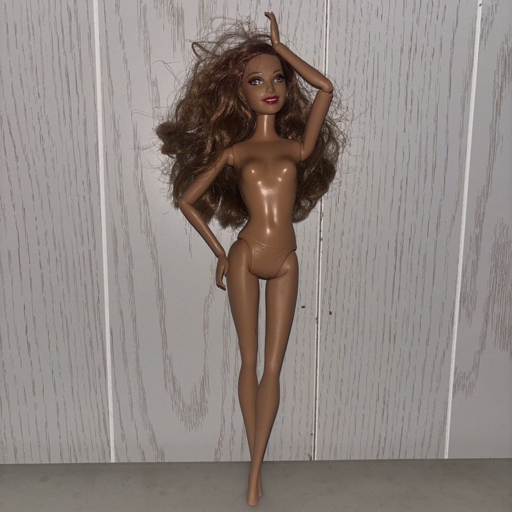 Barbie FASHIONISTAS SUMMER Articulated Blonde w/ Red Lips Rooted Eyelash 2013